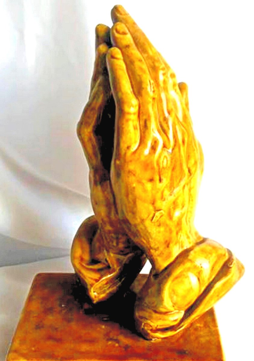 Vintage 90's Exquisite Ceramic Atlantic Mold Sculpture of Praying Hands